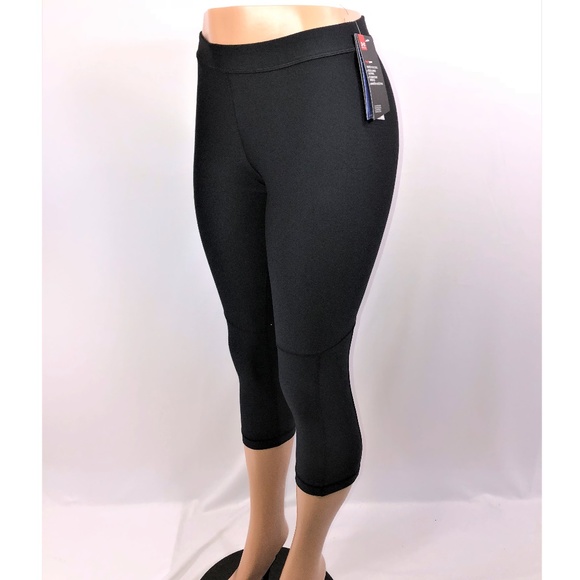 Under Armour Pants - Under Armour Black Capri Heatgear Leggings